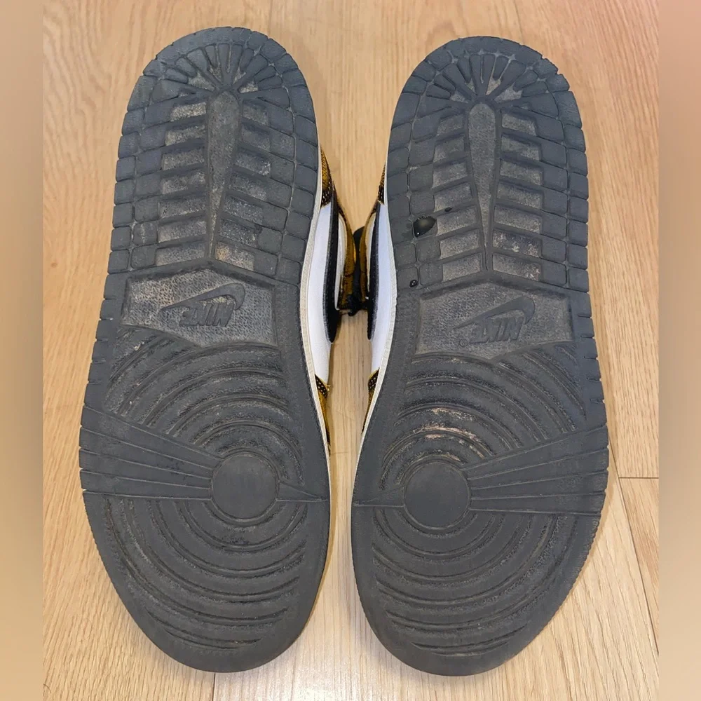 Kids Jordan Sneakers Size 2y